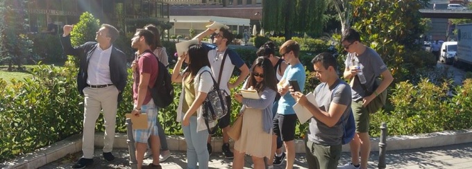students tour the city of Madrid on a summer study abroad program. 