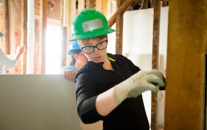 Architecture and planning students building a home for Habitat for Humanity Photographer: Douglas Levere. 