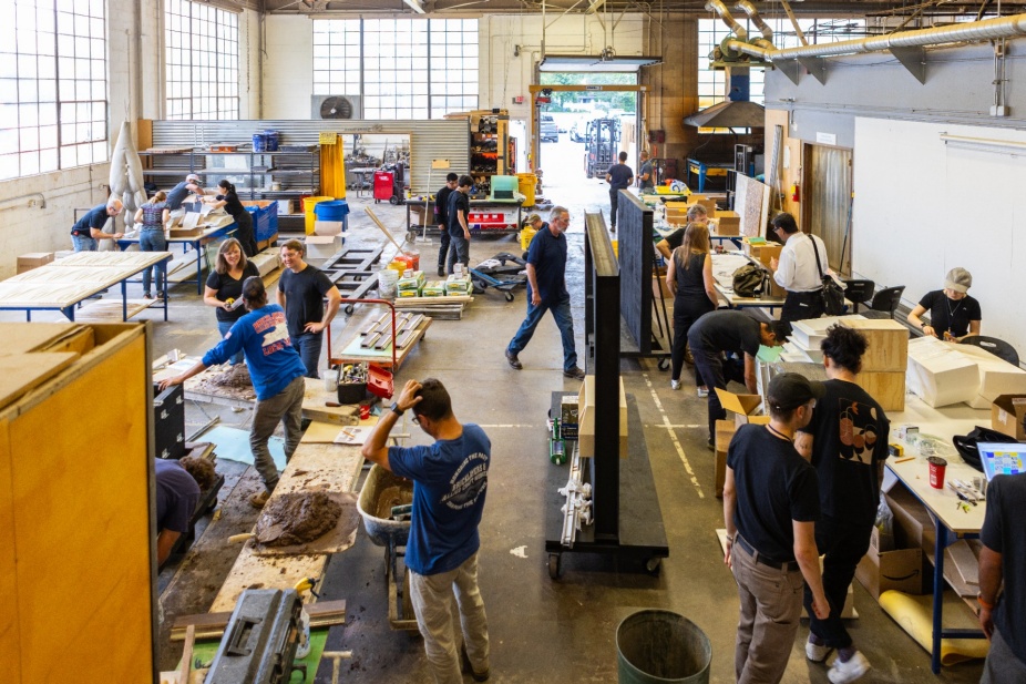 The Architectural Ceramic Assemblies Workshop (ACAW), a yearly event co-hosted at UB with Boston Valley Terra Cotta and Carnegie Mellon University, took place in August 2023 in the SMART Fabrication Factory in Parker Hall. Photographer: Douglas Levere. 